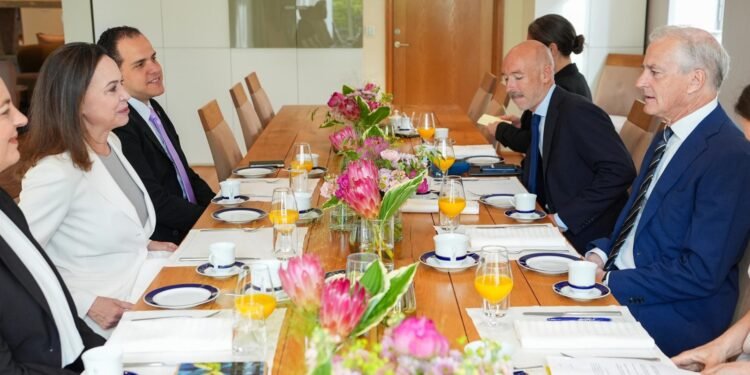 Primer ministro de Noruega recibe a María Corina Machado y aboga por una democracia sólida en Venezuela