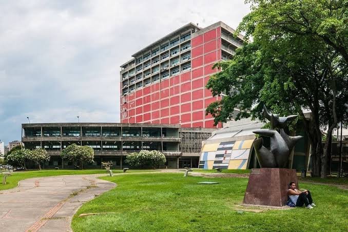 Profesores de la UCV piden liberación de presos políticos y nuevo CNE dentro del proceso de diálogo