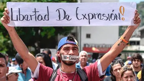 Gobierno y AN 2015 acuerdo levantar bloqueos a medios digitales y crean comisión para garantizar la pluralidad de pensamiento
